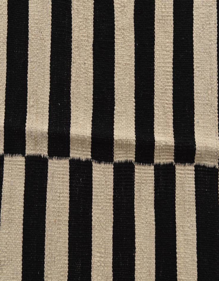 Detail image of 8' 4 x 9' 9  Hand Woven Kilim Modern Wool Rug