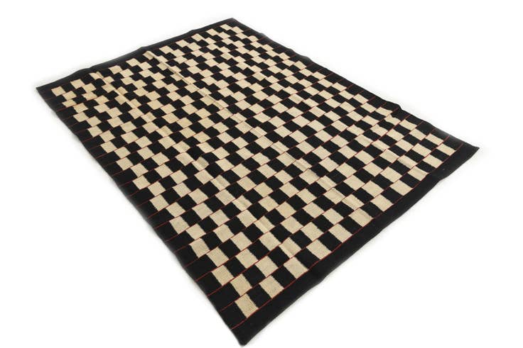 Detail image of 4' 9 x 6' 4 Hand Woven Kilim Modern Wool Rug