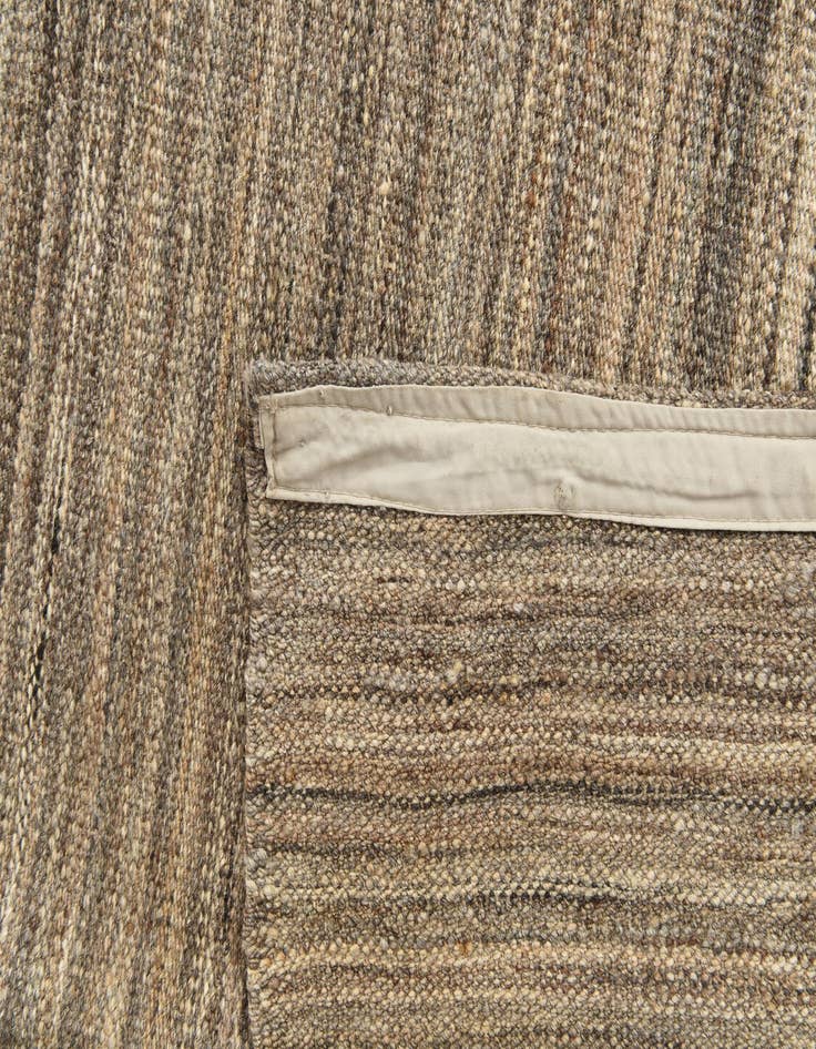 Detail image of 5' 5 x 7' 9  Hand Woven Kilim Modern Wool Rug