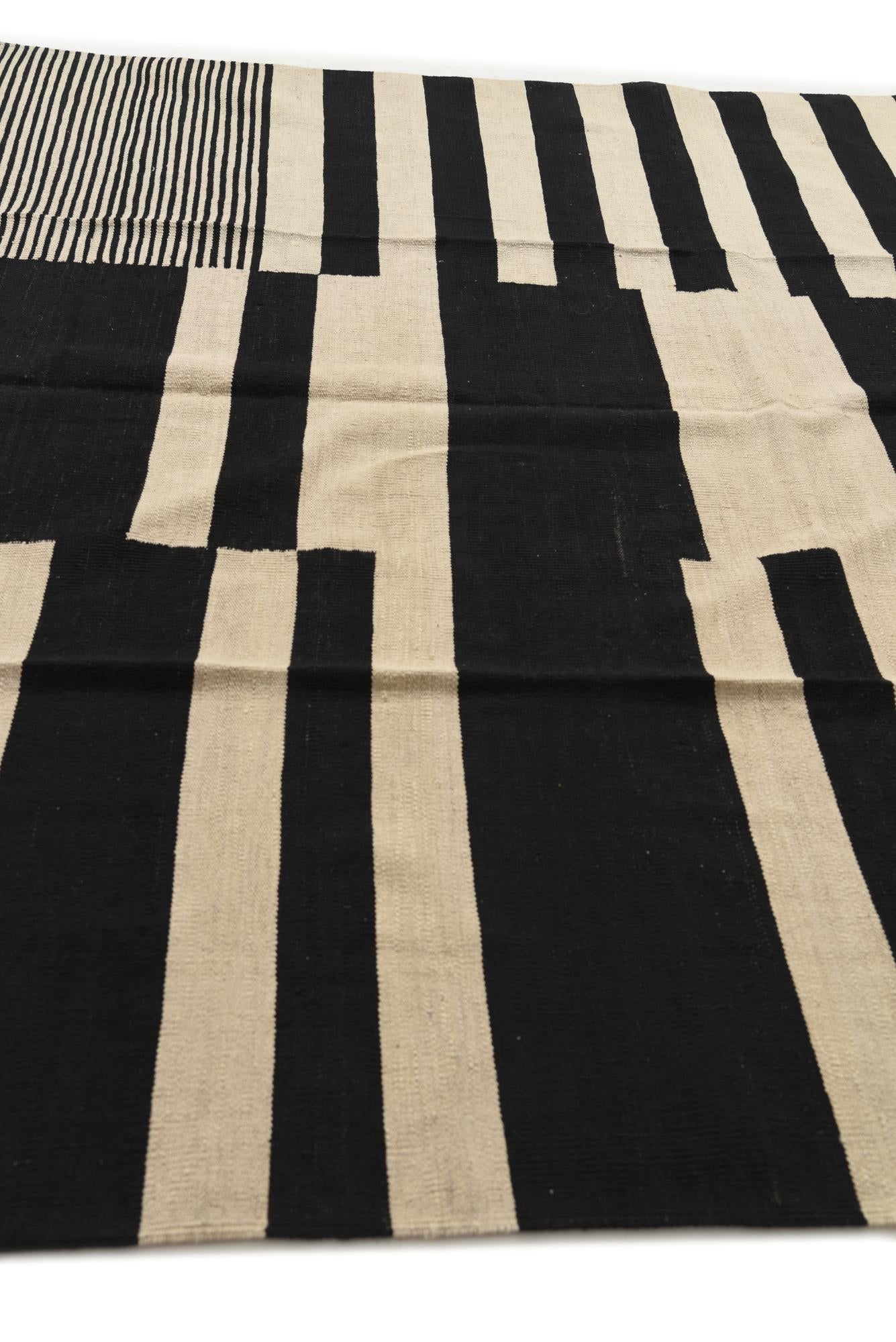 8' 2 x 9' 8 Hand Woven Kilim Modern Wool Rug