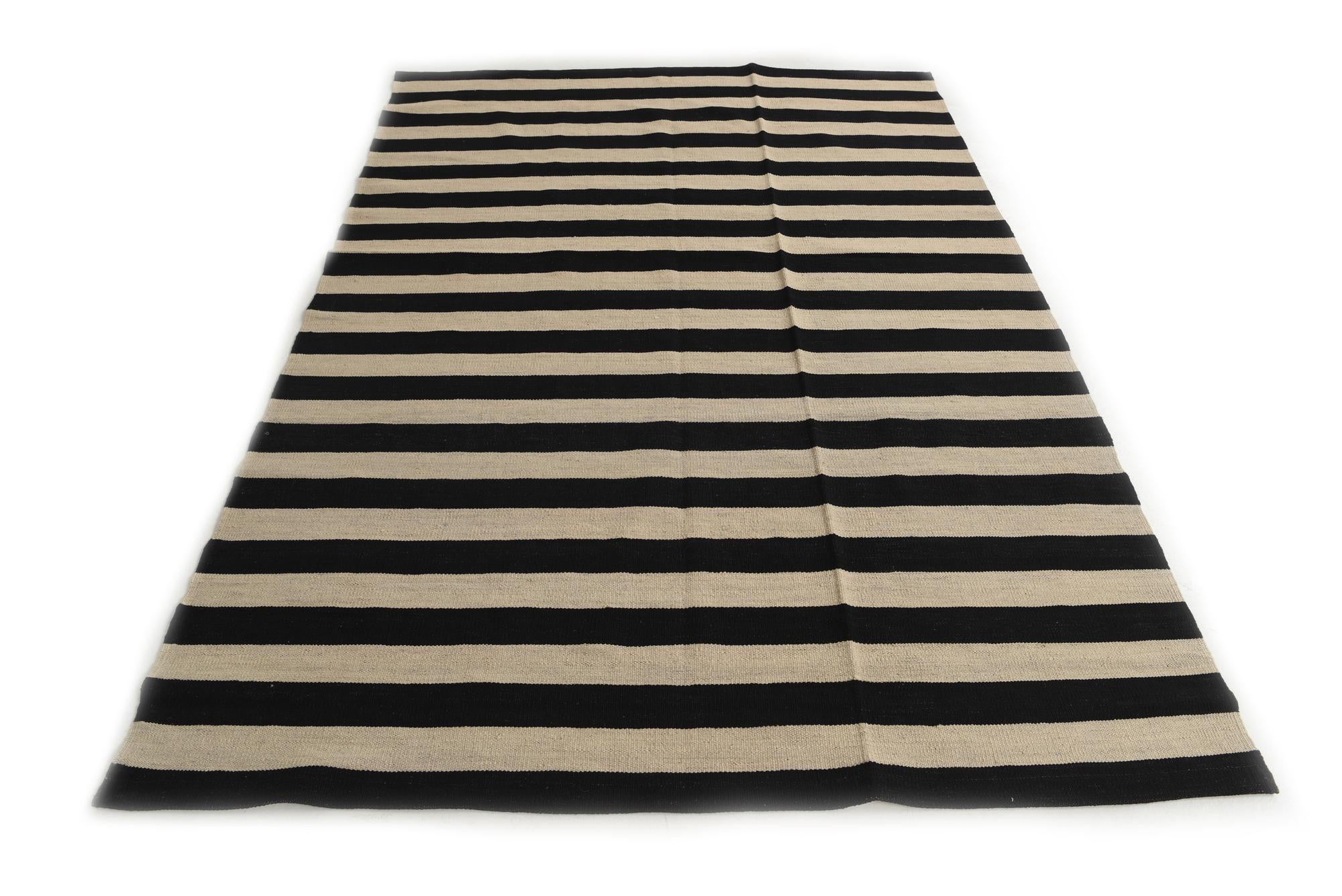 5' 7 x 7' 9 Hand Woven Kilim Modern Wool Rug