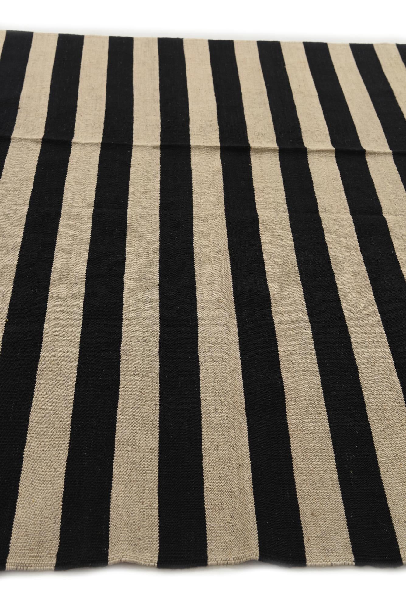 5' 7 x 7' 9 Hand Woven Kilim Modern Wool Rug