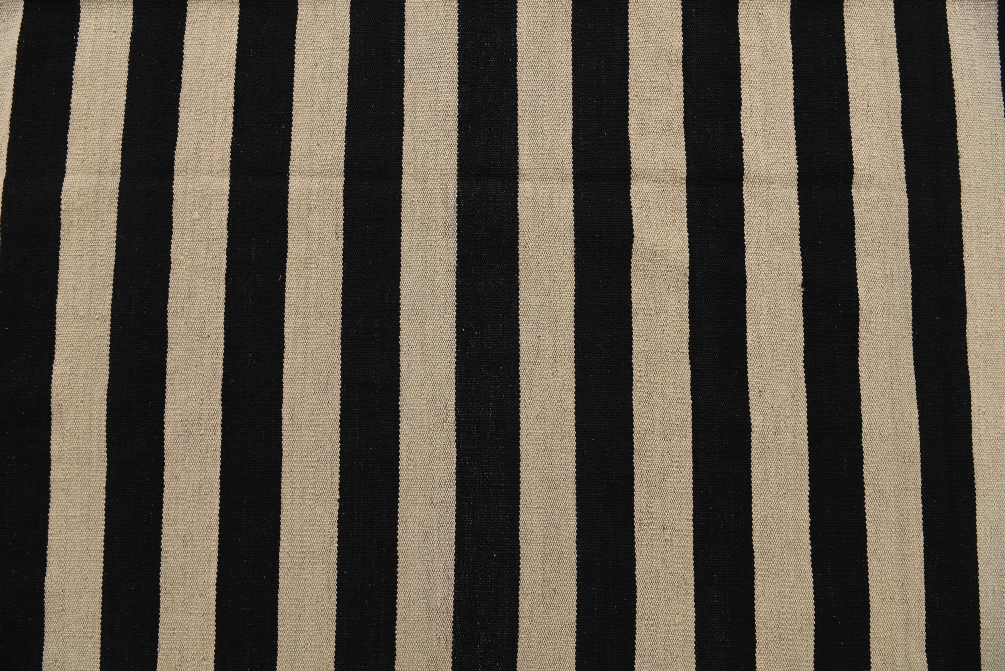 5' 7 x 7' 9 Hand Woven Kilim Modern Wool Rug
