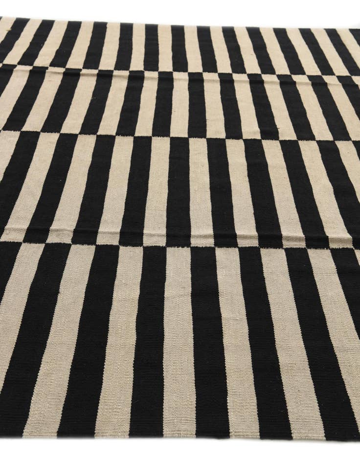 Detail image of 8' 3 x 9' 7  Hand Woven Kilim Modern Wool Rug