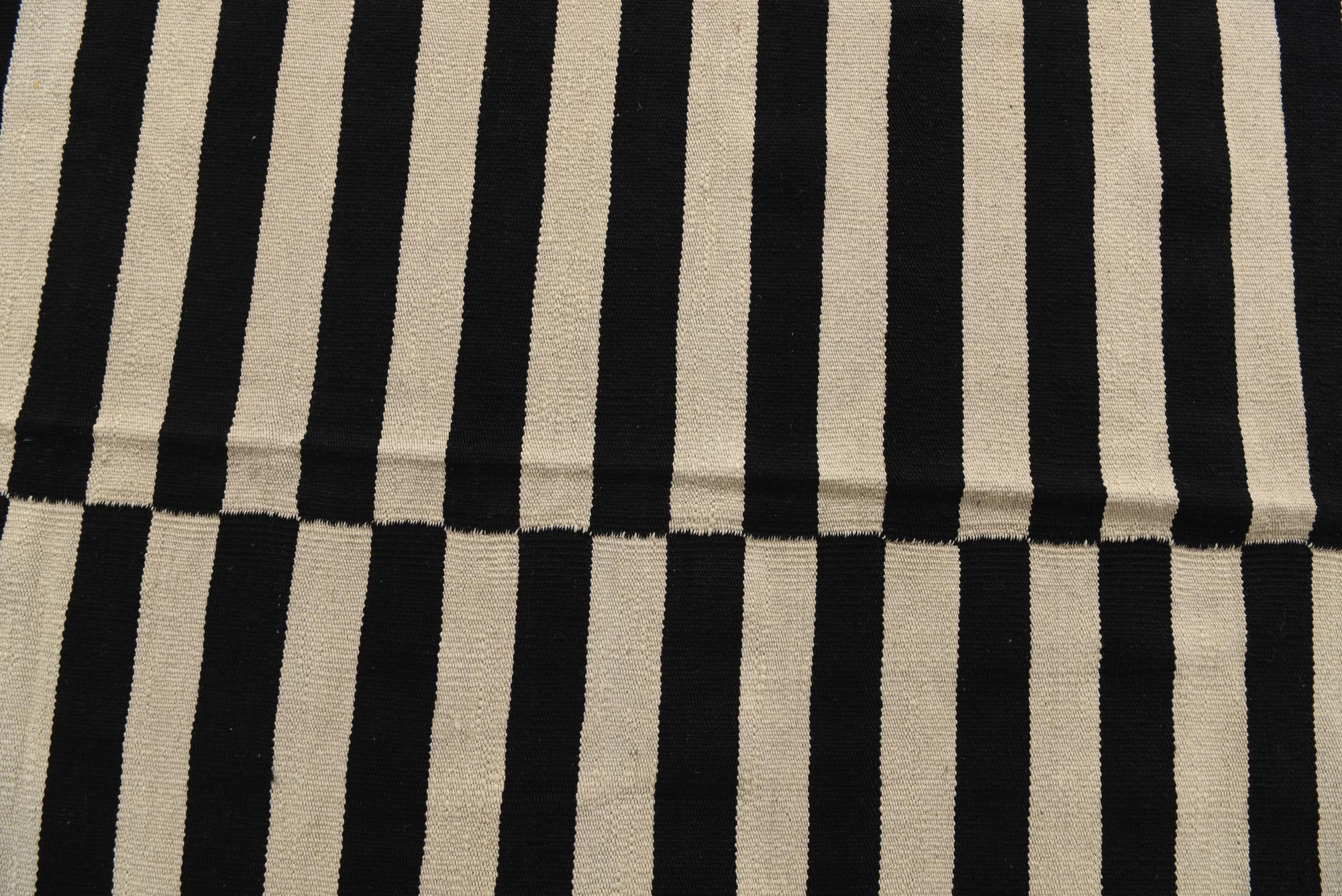 8' 3 x 9' 7 Hand Woven Kilim Modern Wool Rug