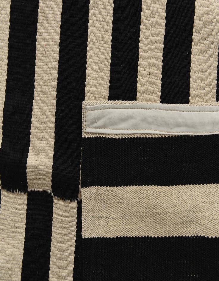 Detail image of 8' 3 x 9' 7  Hand Woven Kilim Modern Wool Rug