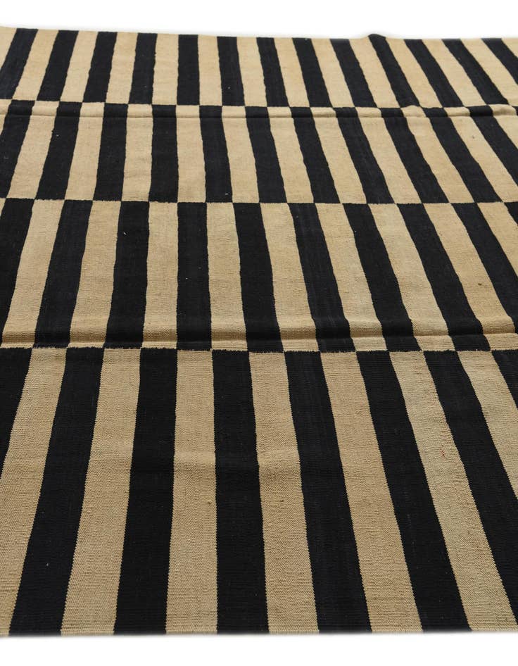 Detail image of 8' 5 x 11' 4  Hand Woven Kilim Modern Wool Rug