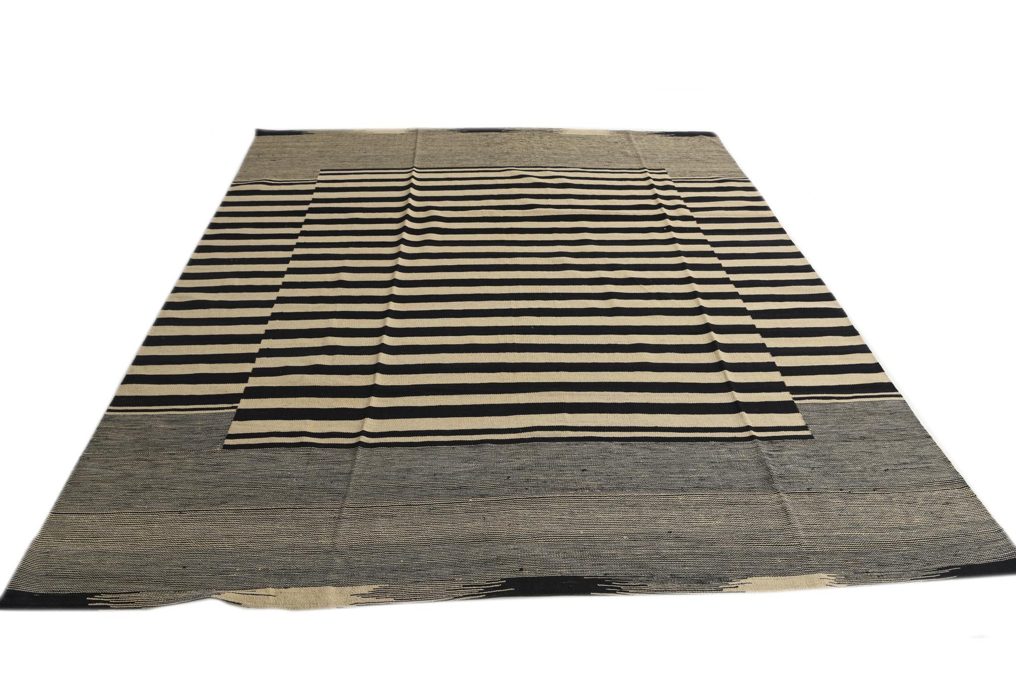 8' 2 x 9' 7 Hand Woven Kilim Modern Wool Rug