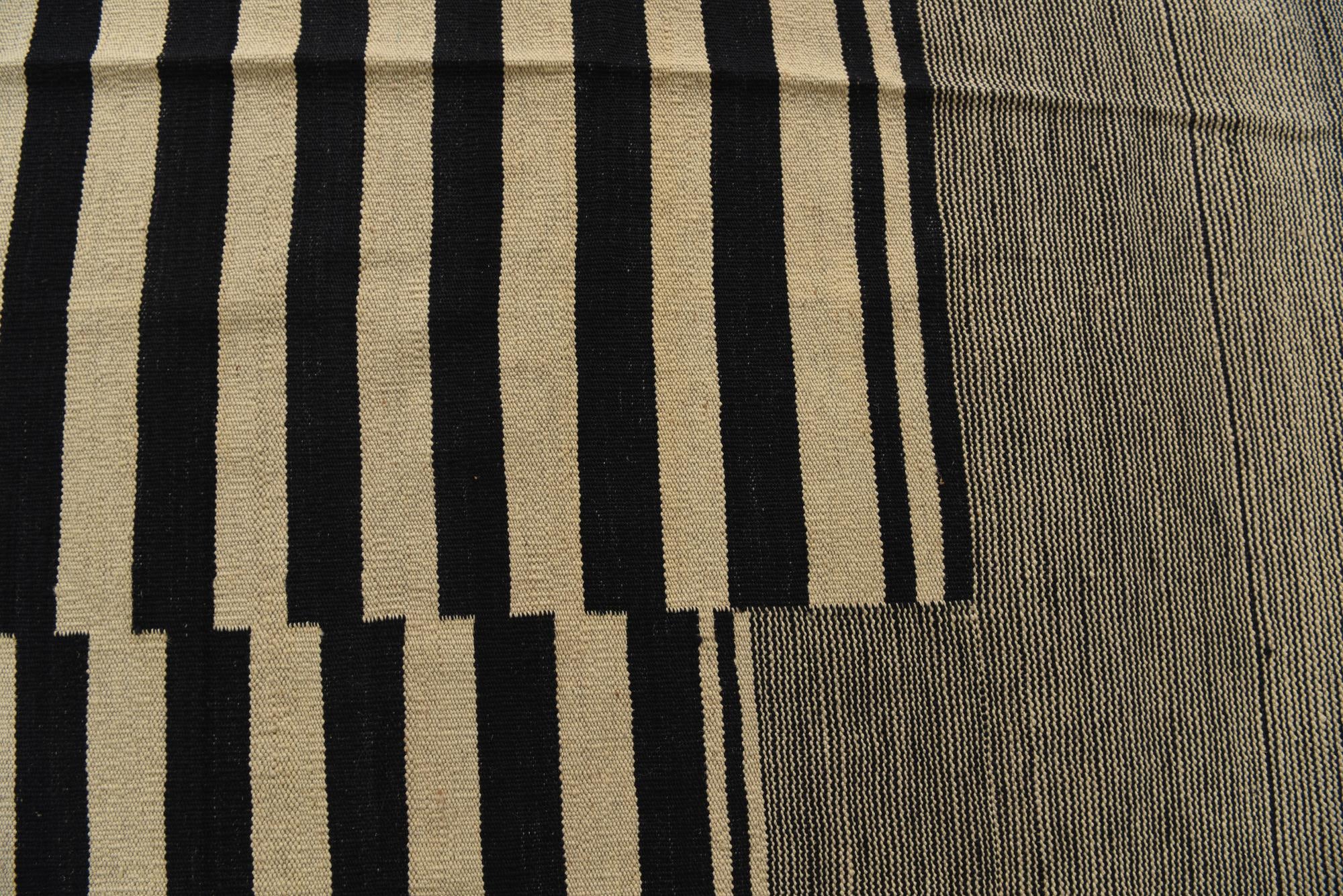 8' 2 x 9' 7 Hand Woven Kilim Modern Wool Rug