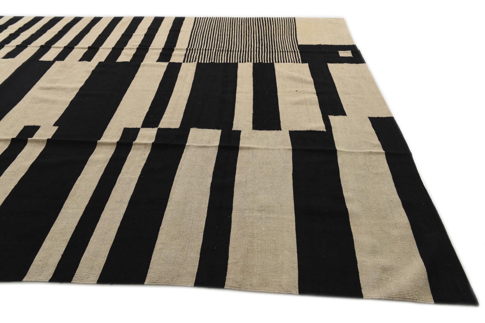 8' 7 x 9' 7 Hand Woven Kilim Modern Wool Rug