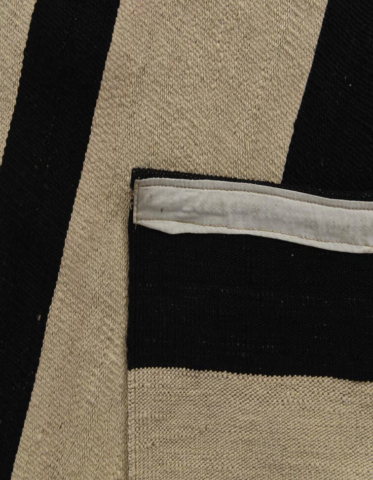 Detail image of 8' 7 x 9' 7  Hand Woven Kilim Modern Wool Rug