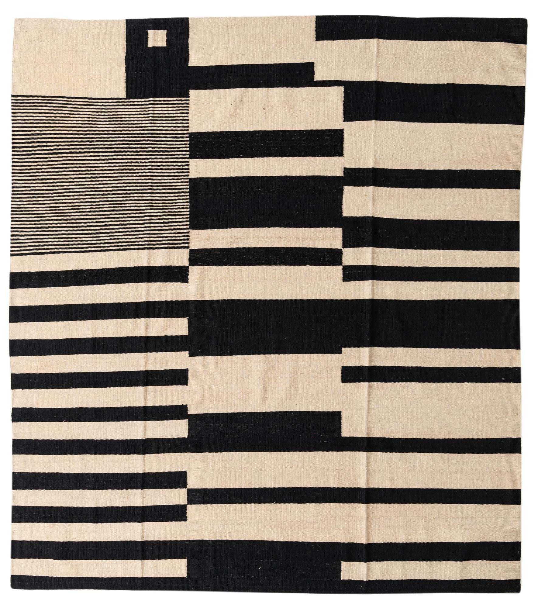 8' 7 x 9' 7 Hand Woven Kilim Modern Wool Rug