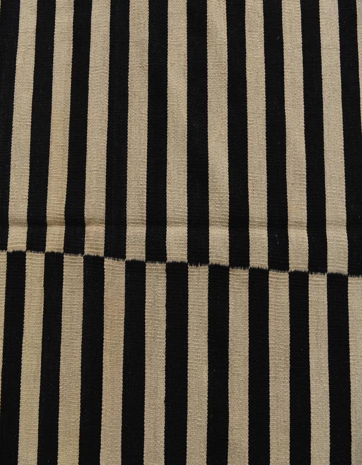 Detail image of 8' 7 x 11' 1  Hand Woven Kilim Modern Wool Rug