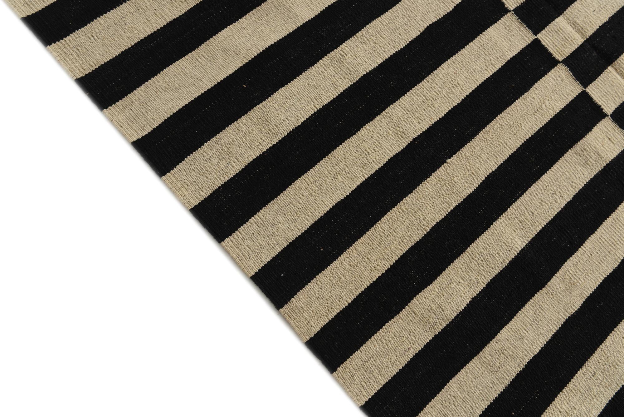 8' 7 x 9' 10 Hand Woven Kilim Modern Wool Rug