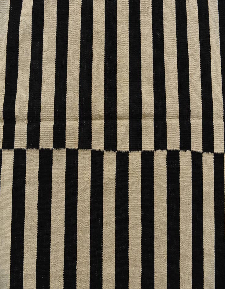 Detail image of 8' 7 x 9' 10  Hand Woven Kilim Modern Wool Rug