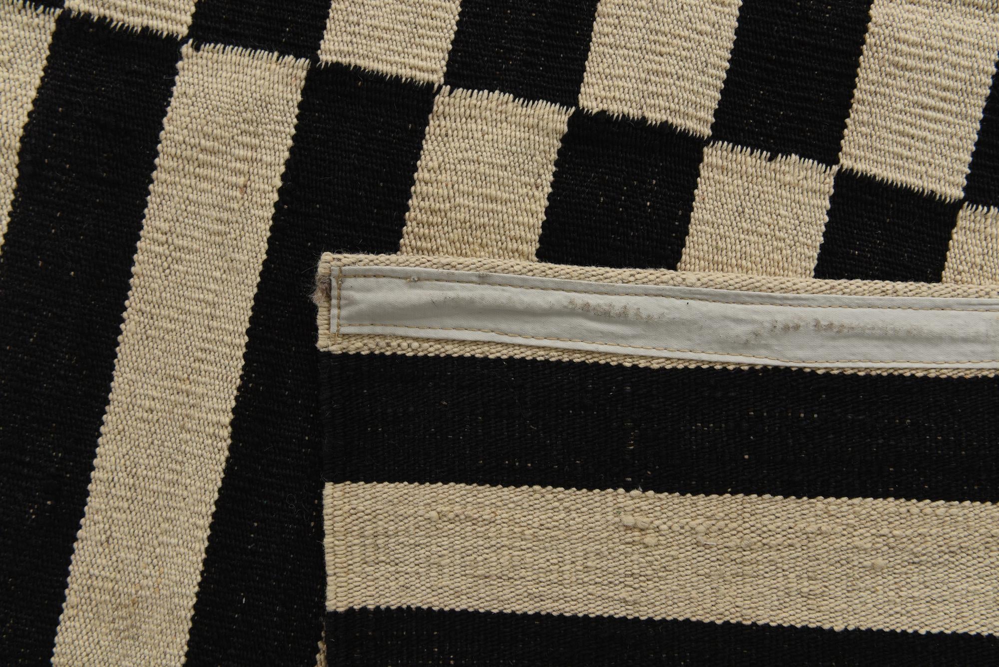 8' 7 x 9' 10 Hand Woven Kilim Modern Wool Rug