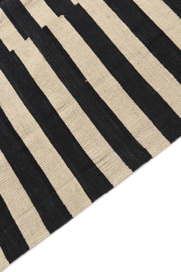 Detail image of 8' 4 x 9' 6 Hand Woven Kilim Modern Wool Rug