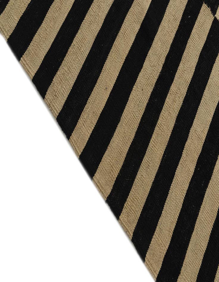 Detail image of 8' 8 x 9' 9  Hand Woven Kilim Modern Wool Rug