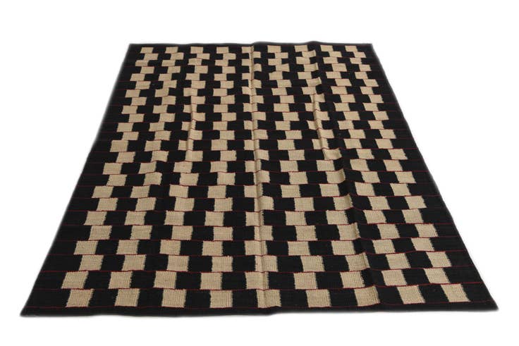 Detail image of 4' 2 x 5' 9 Hand Woven Kilim Modern Wool Rug