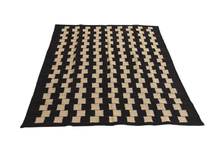 Detail image of 4' 5 x 5' 8 Hand Woven Kilim Modern Wool Rug