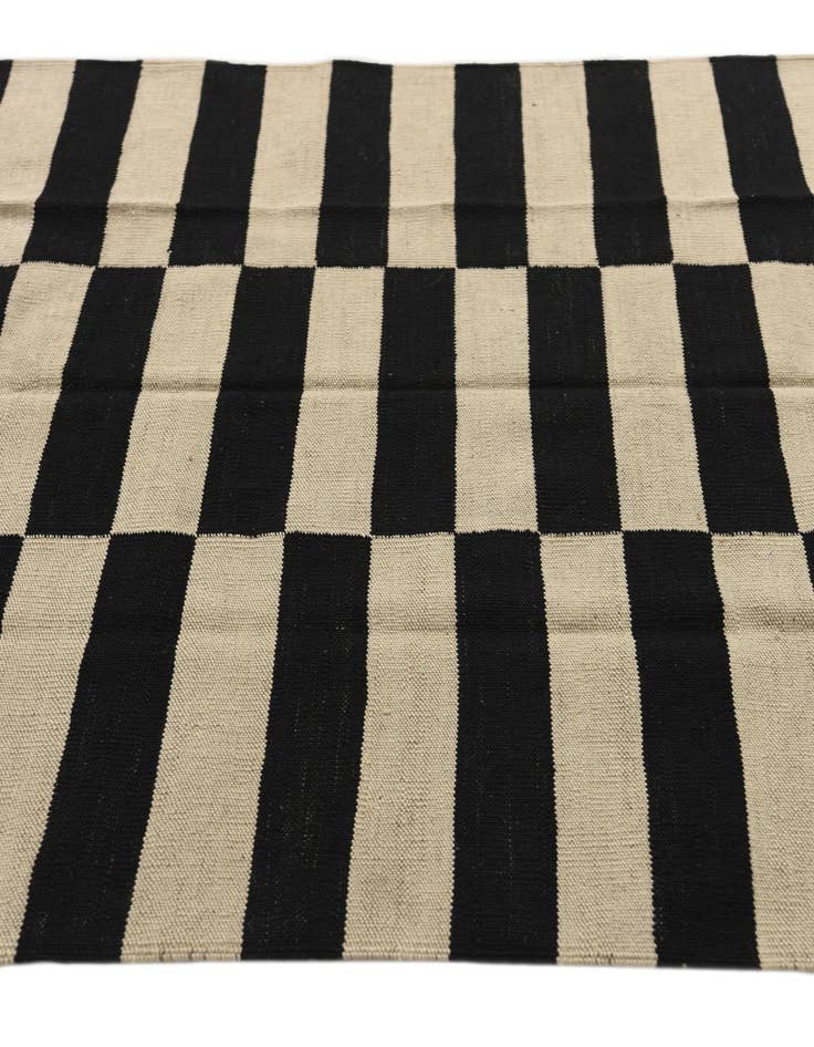 Detail image of 4' x 5' 10  Hand Woven Kilim Modern Wool Rug