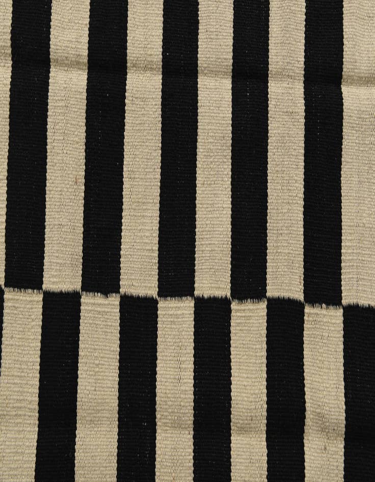 Detail image of 4' x 5' 10  Hand Woven Kilim Modern Wool Rug