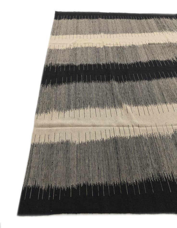 Detail image of 8' 5 x 9' 5  Hand Woven Kilim Modern Wool Rug