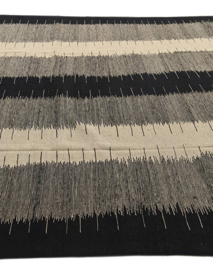 Detail image of 8' 5 x 9' 5  Hand Woven Kilim Modern Wool Rug