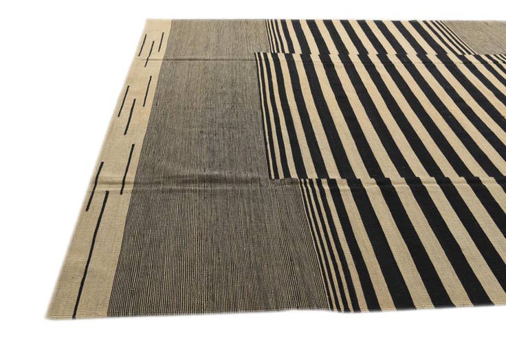 Detail image of 8' 2 x 9' 8 Hand Woven Kilim Modern Wool Rug