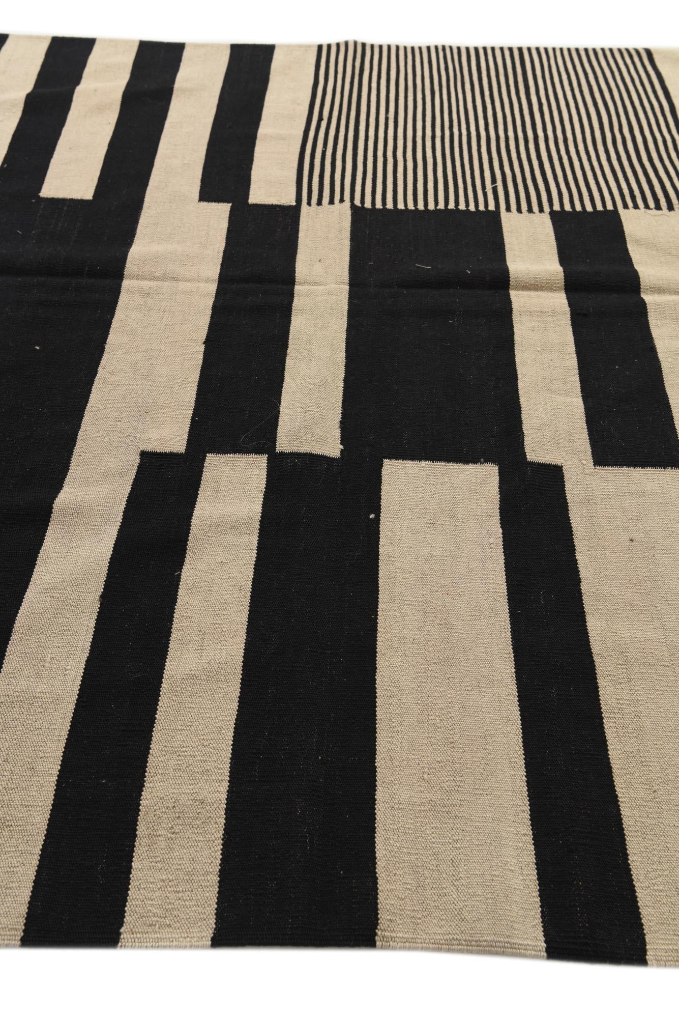 6' 9 x 9' 6 Hand Woven Kilim Modern Wool Rug
