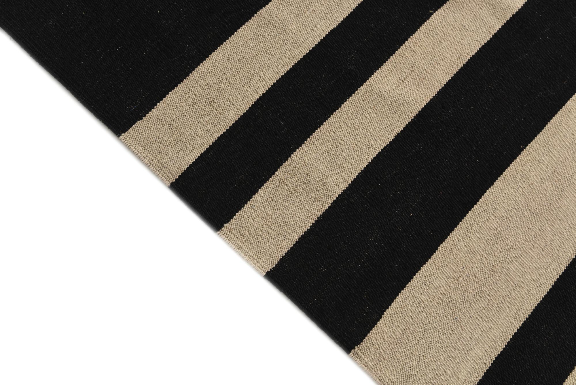 6' 9 x 9' 6 Hand Woven Kilim Modern Wool Rug
