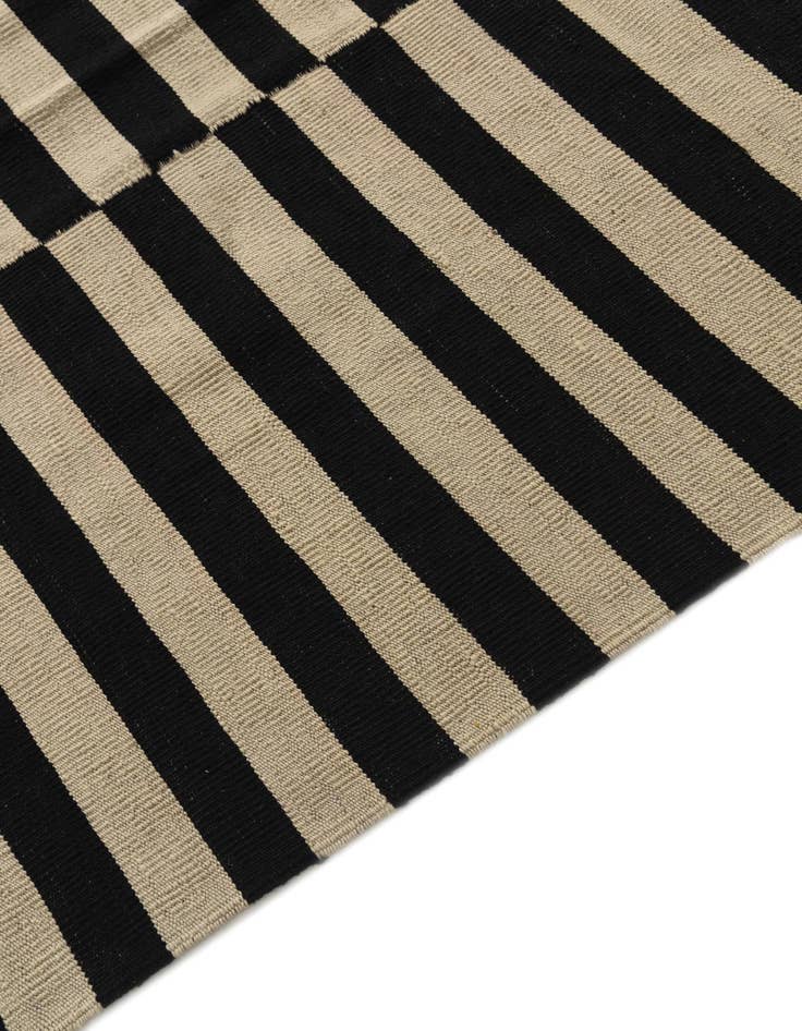 Detail image of 8' 7 x 9' 10  Hand Woven Kilim Modern Wool Rug