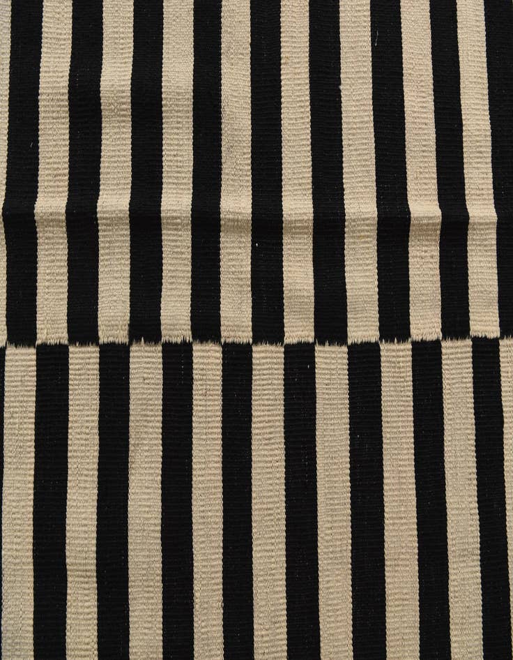 Detail image of 8' 7 x 9' 10  Hand Woven Kilim Modern Wool Rug