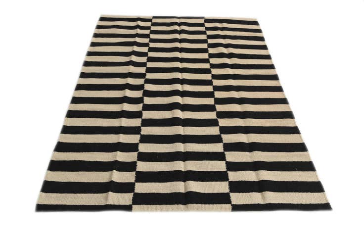 Detail image of 4' 3 x 5' 8 Hand Woven Kilim Modern Wool Rug