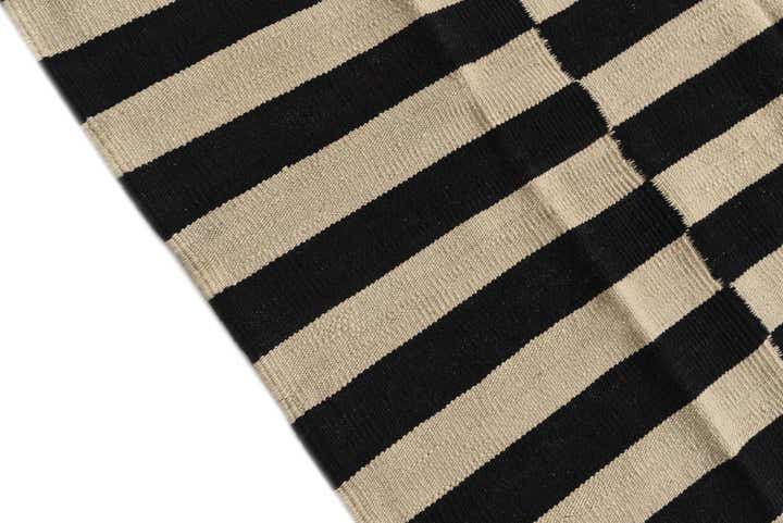 4' 3 x 5' 8 Hand Woven Kilim Modern Wool Rug