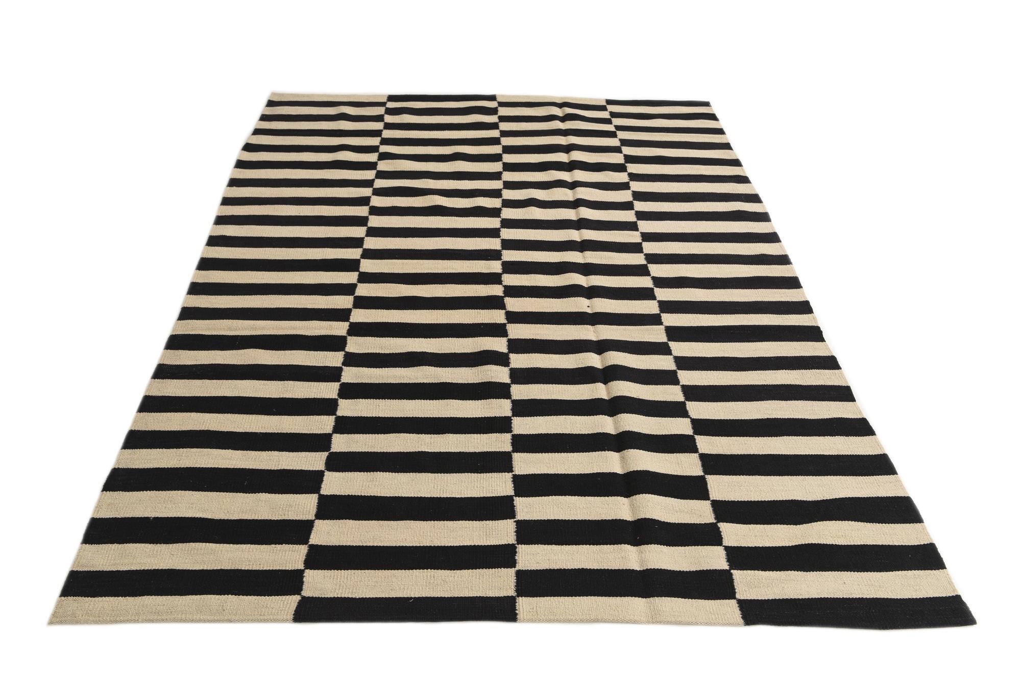 5' 9 x 7' 10 Hand Woven Kilim Modern Wool Rug