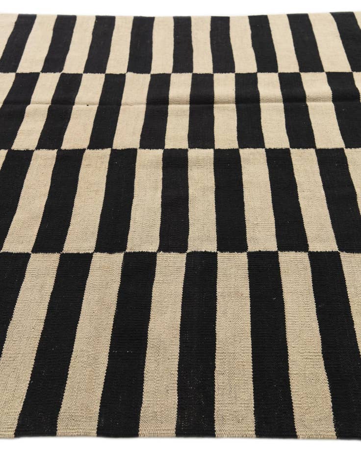 Detail image of 5' 9 x 7' 10  Hand Woven Kilim Modern Wool Rug