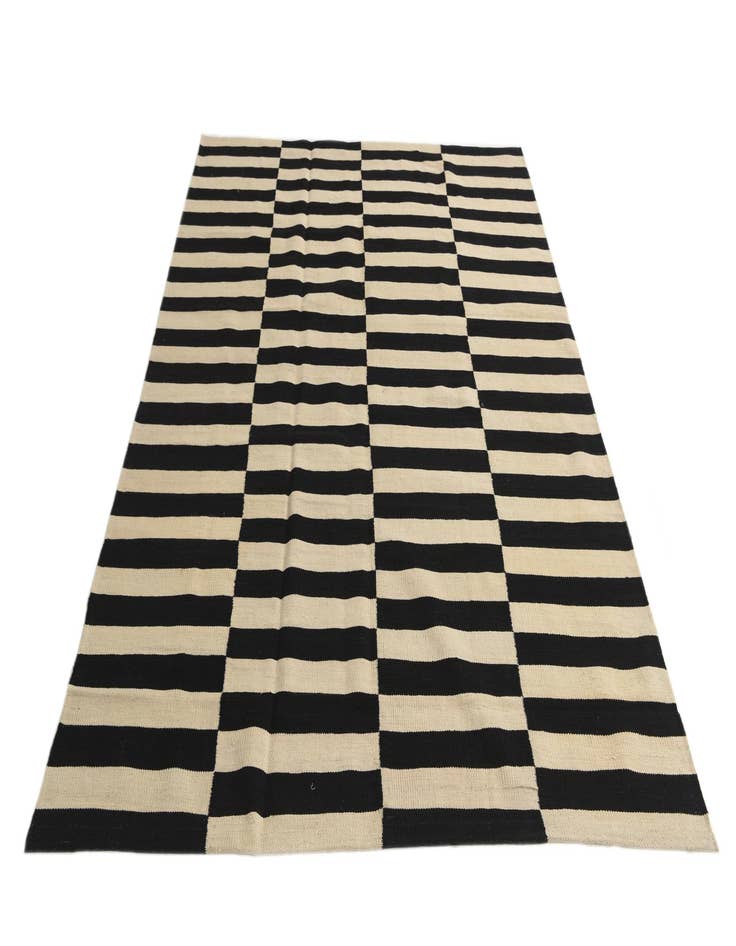 Detail image of 5' 6 x 7' 10  Hand Woven Kilim Modern Wool Rug