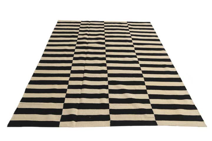 5' 6 x 7' 10 Hand Woven Kilim Modern Wool Rug