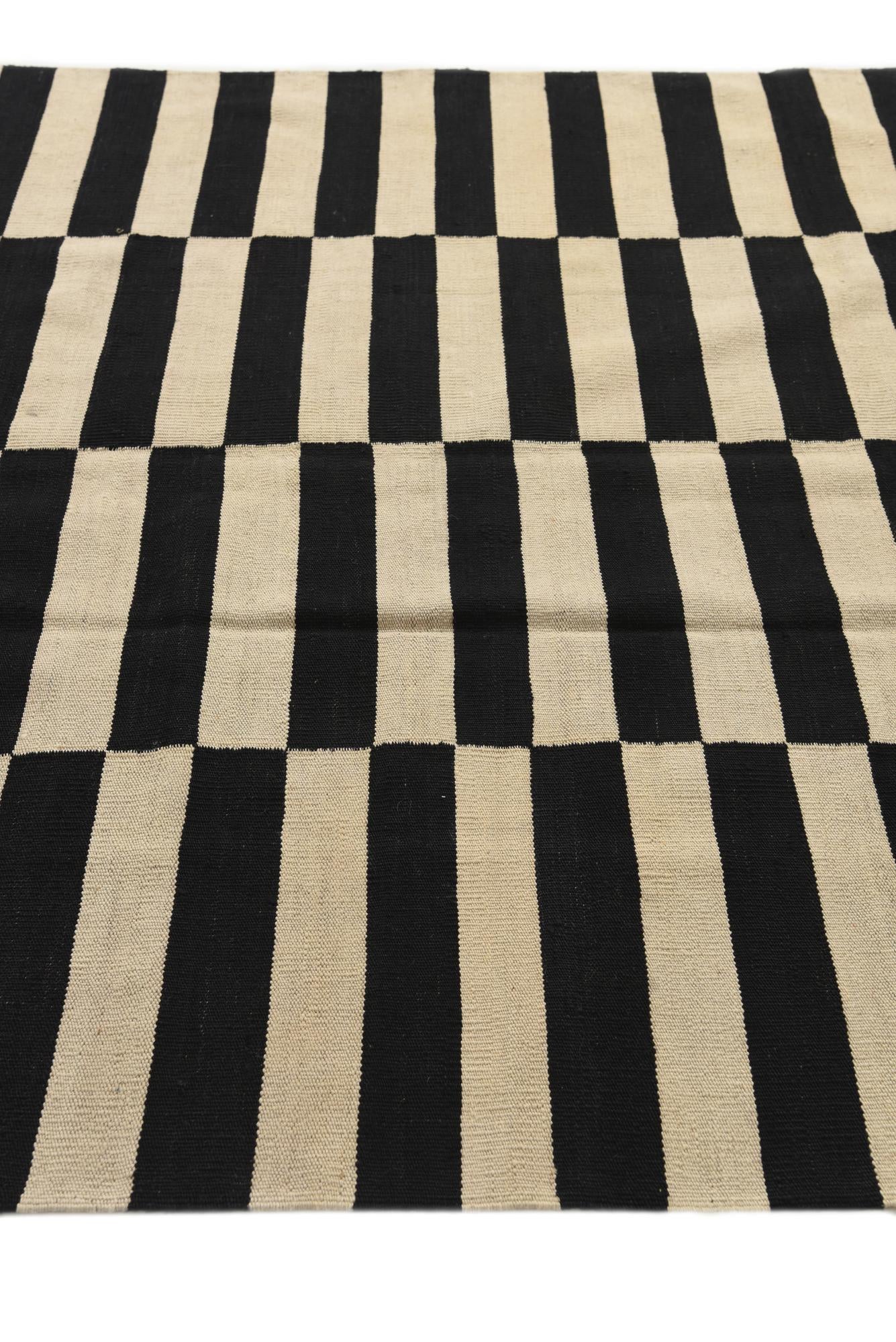 5' 6 x 7' 10 Hand Woven Kilim Modern Wool Rug