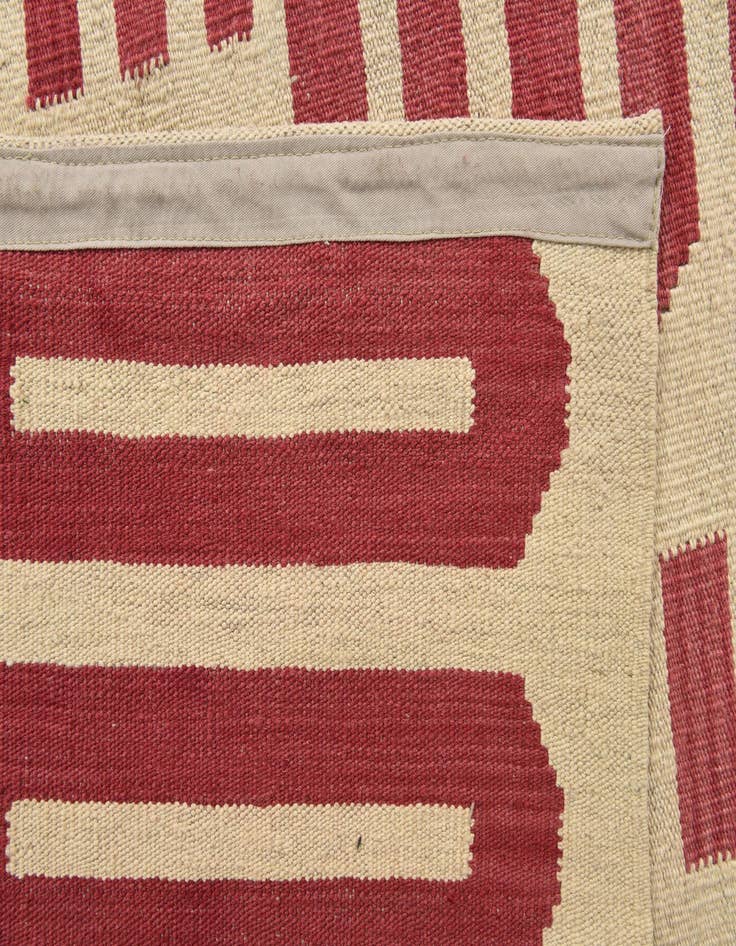 Detail image of 5' 8 x 7' 8  Hand Woven Kilim Modern Wool Rug