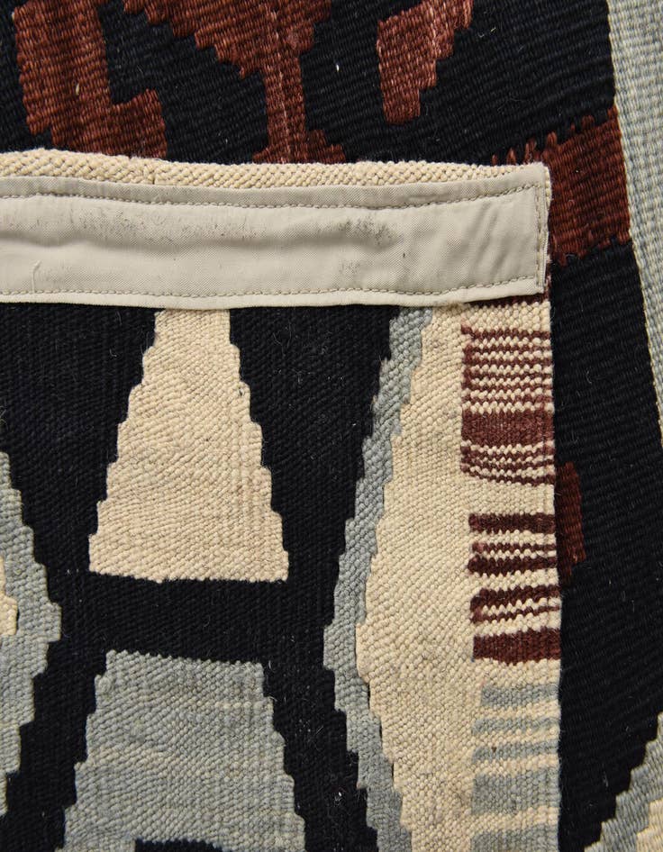 Detail image of 6' x 8'  Hand Woven Kilim Modern Wool Rug