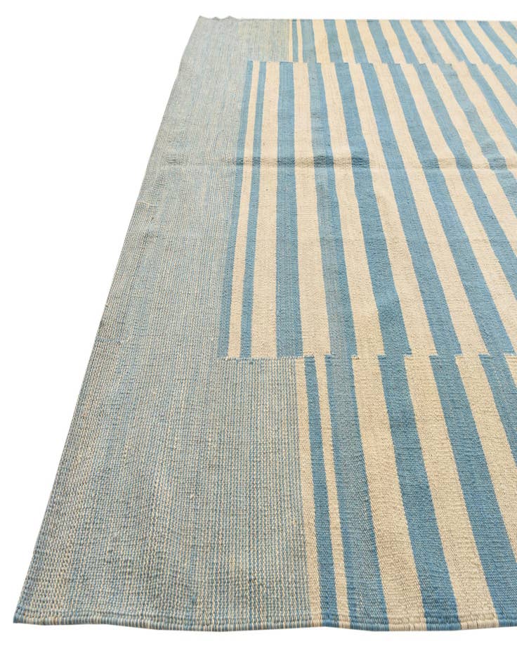 Detail image of 5' 8 x 7' 8  Hand Woven Kilim Modern Wool Rug