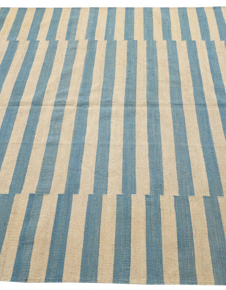 Detail image of 5' 8 x 7' 8  Hand Woven Kilim Modern Wool Rug