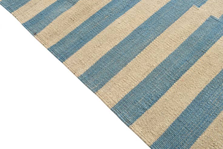 Detail image of 5' 8 x 7' 8 Hand Woven Kilim Modern Wool Rug