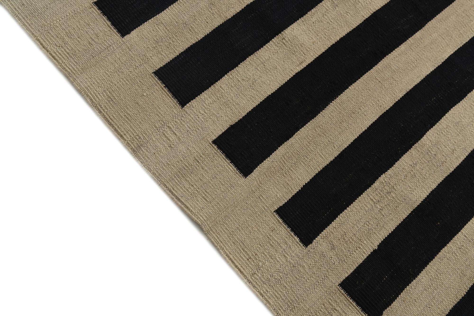 7' x 9' 9 Hand Woven Kilim Modern Wool Rug