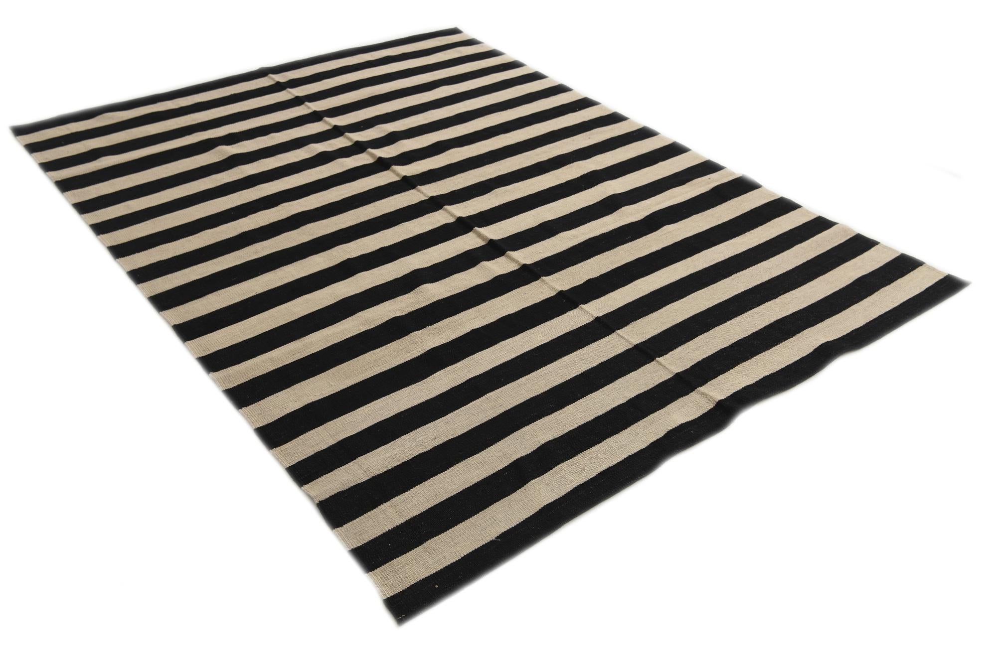 5' 9 x 7' 9 Hand Woven Kilim Modern Wool Rug