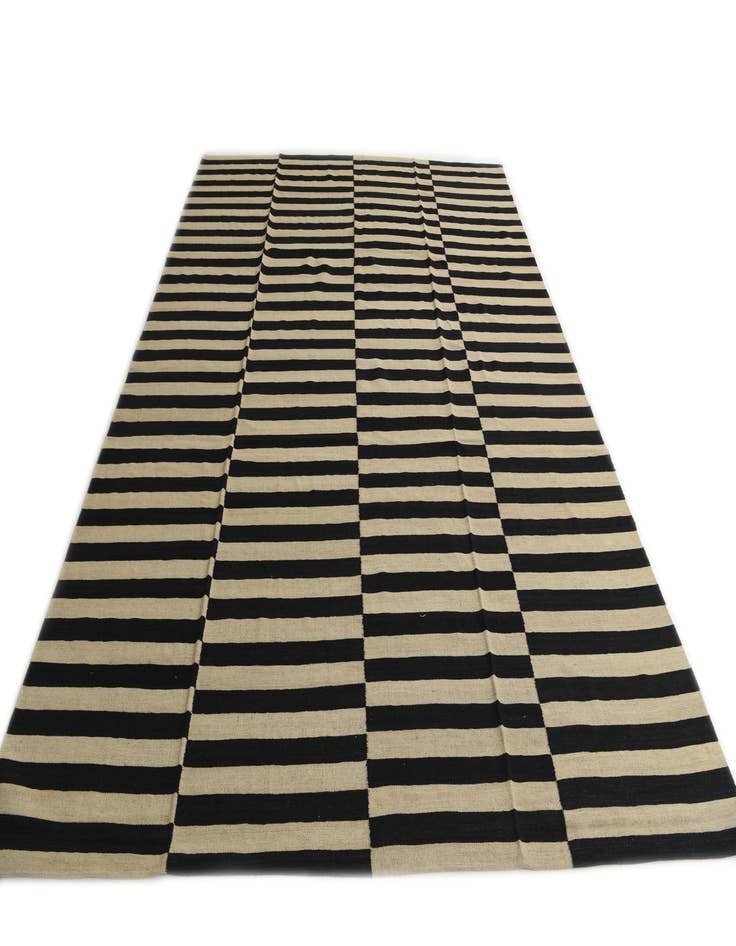 Detail image of 8' 5 x 11' 1  Hand Woven Kilim Modern Wool Rug