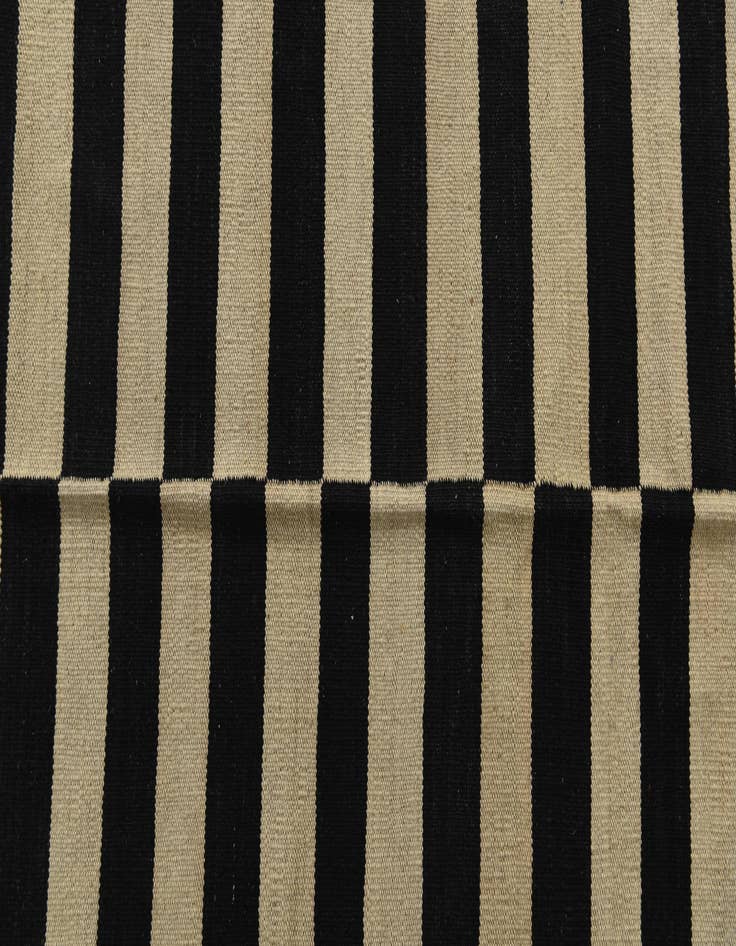 Detail image of 8' 5 x 11' 1  Hand Woven Kilim Modern Wool Rug