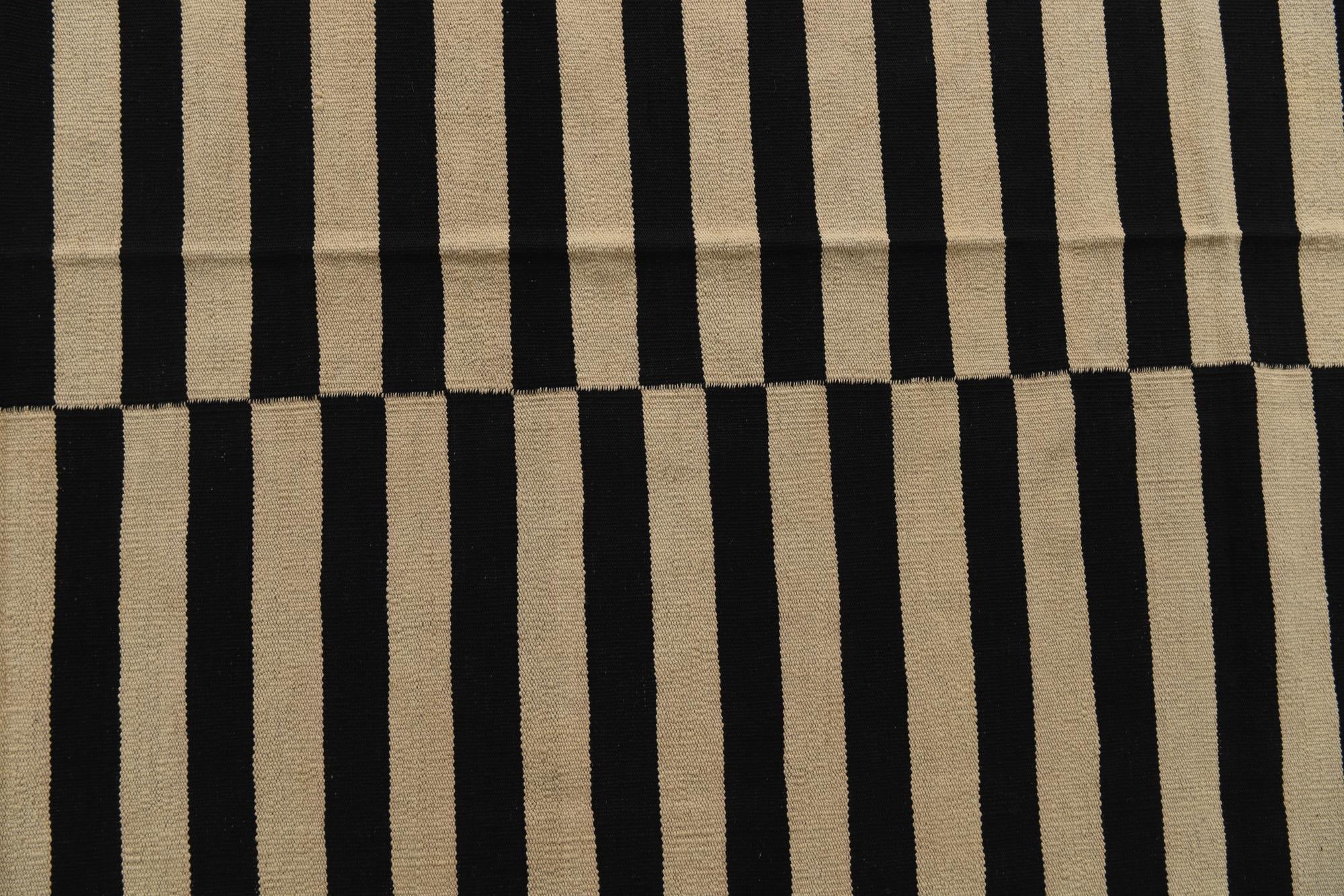8' 5 x 9' 9 Hand Woven Kilim Modern Wool Rug